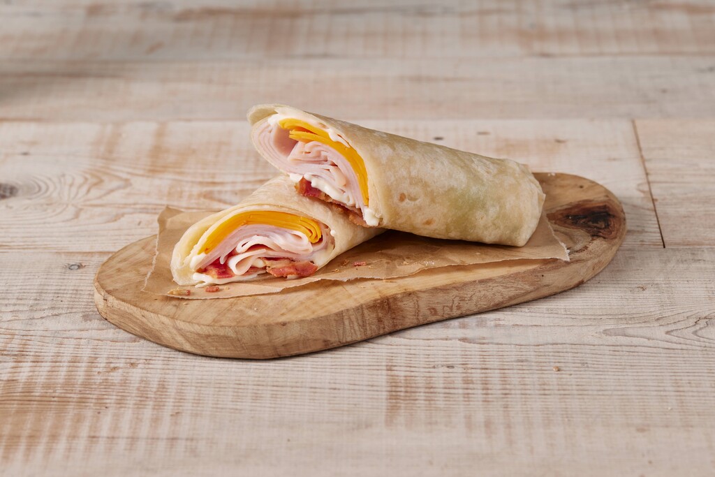 A photo of a Turkey, Bacon & Cheddar Wrap